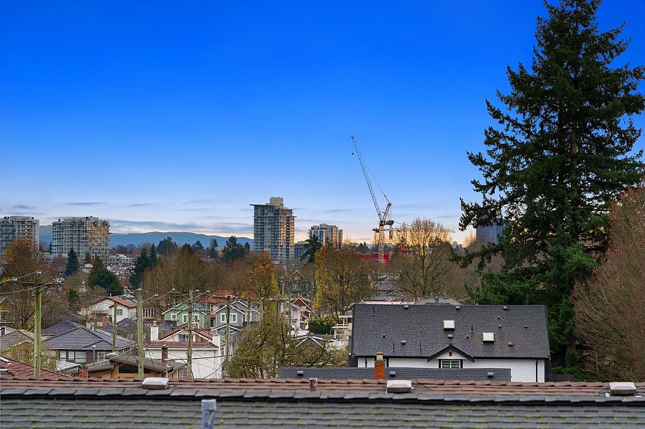 1115 E 33rd Avenue Vancouver, BC - 26