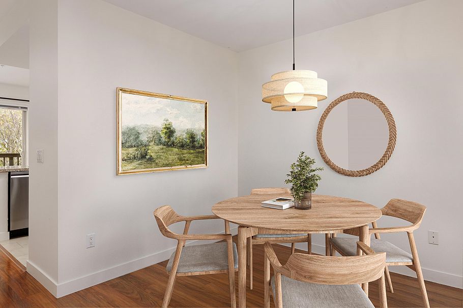 4 307 E 15th Street North Vancouver, BC - 5