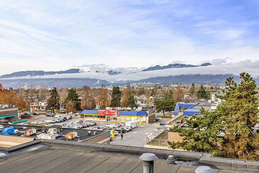 216 2888 E 2nd Avenue Vancouver, BC - 23