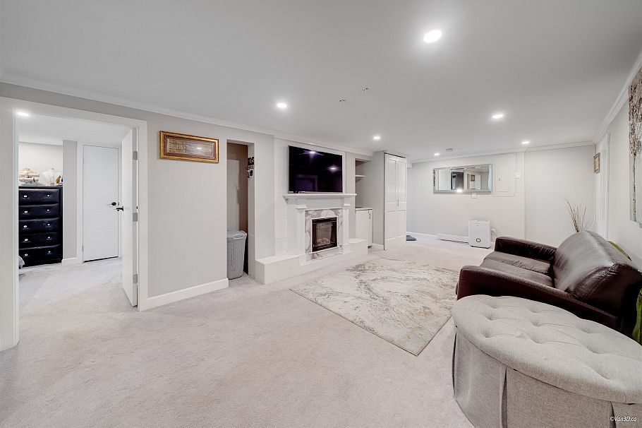 3870 Emerald Drive North Vancouver, BC - 20