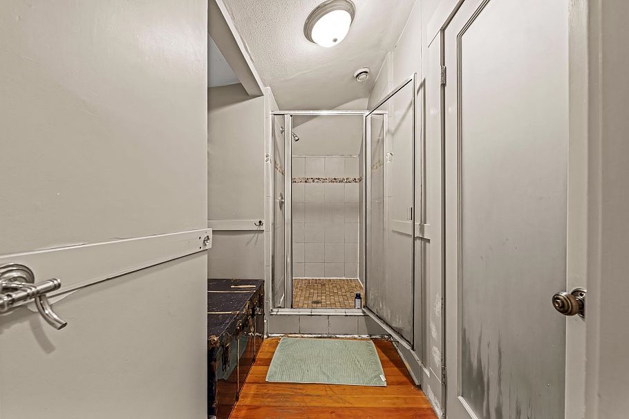 660 W 13th Avenue Vancouver, BC - 16