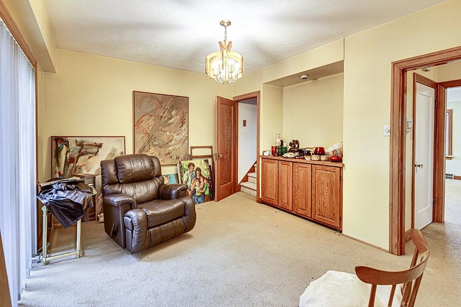 96 W 40th Avenue Vancouver, BC - 9