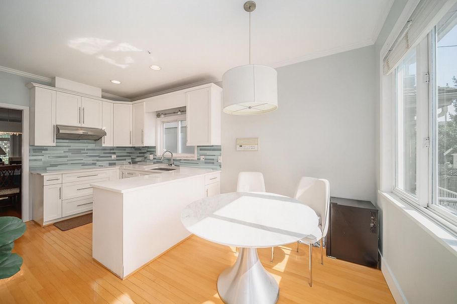 2726 W 42nd Avenue Vancouver, BC - 14