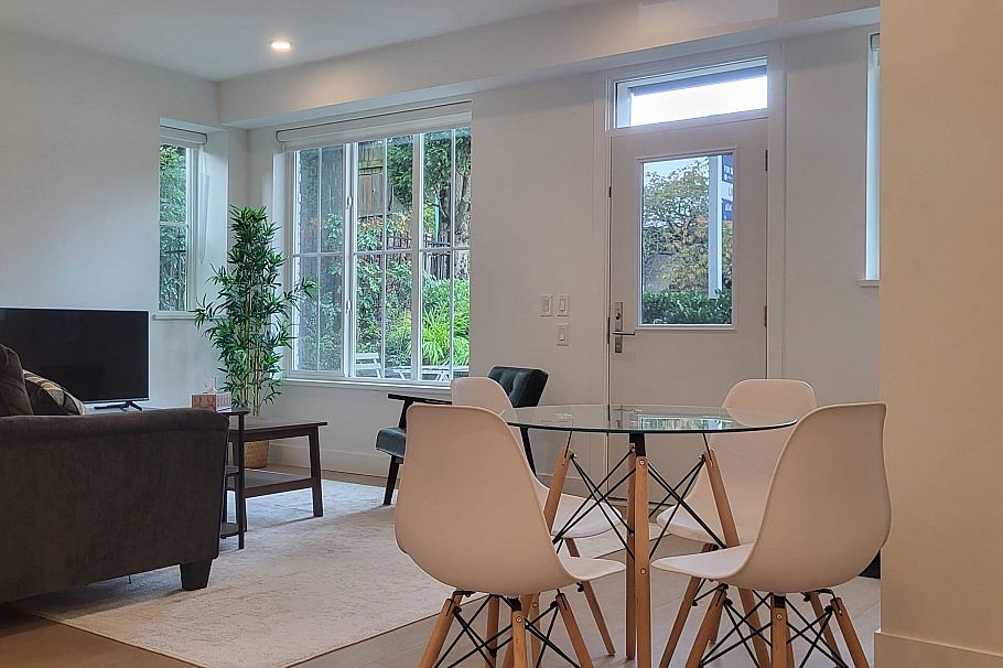 922 W 49th Avenue Vancouver, BC - 8