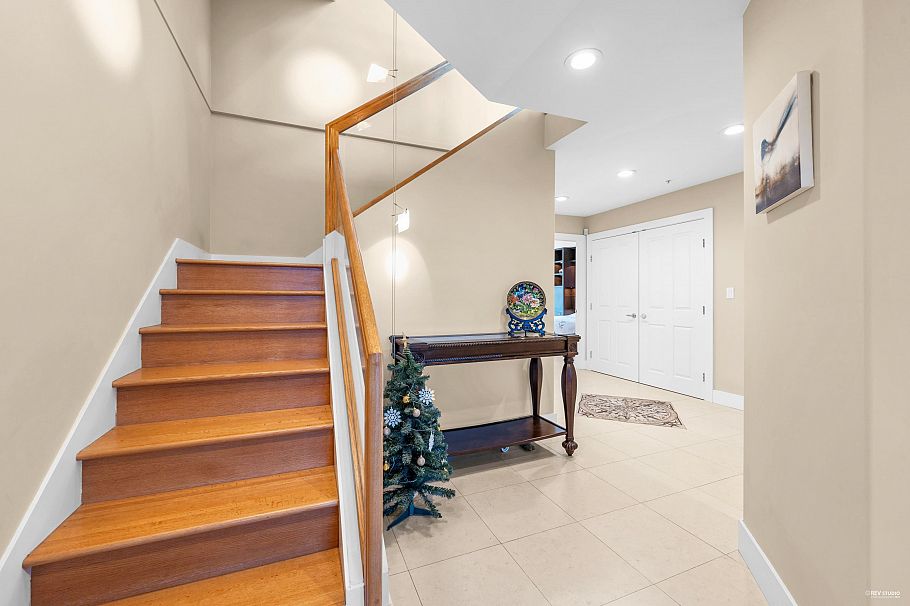 4060 W 10th Avenue Vancouver, BC - 25