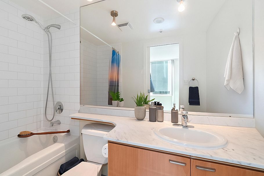 1408 1288 W Georgia Street Vancouver, BC - 5