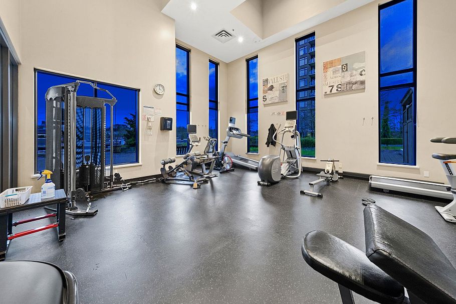 TH23 2345 Madison Avenue Burnaby, BC - 23