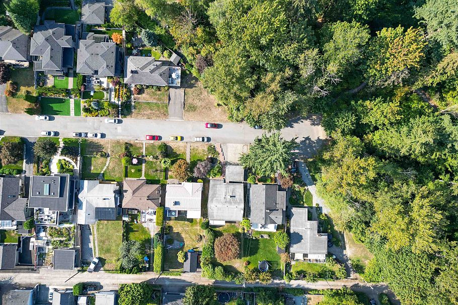 1063 Whitchurch Street North Vancouver, BC - 39