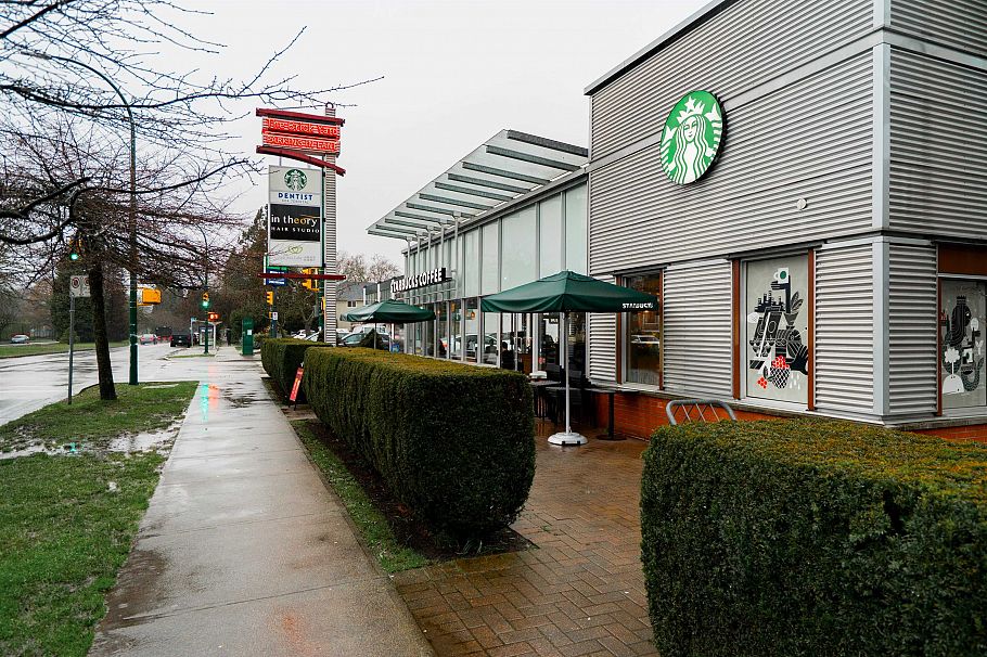 2715 W 16th Avenue Vancouver, BC - 31