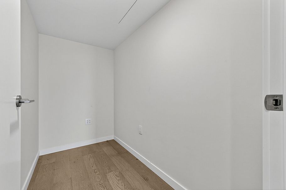 2403 1335 Howe Street Vancouver, BC - 15