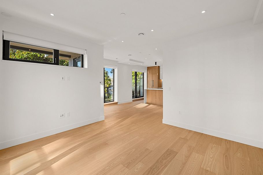 595 W 29th Avenue Vancouver, BC - 8