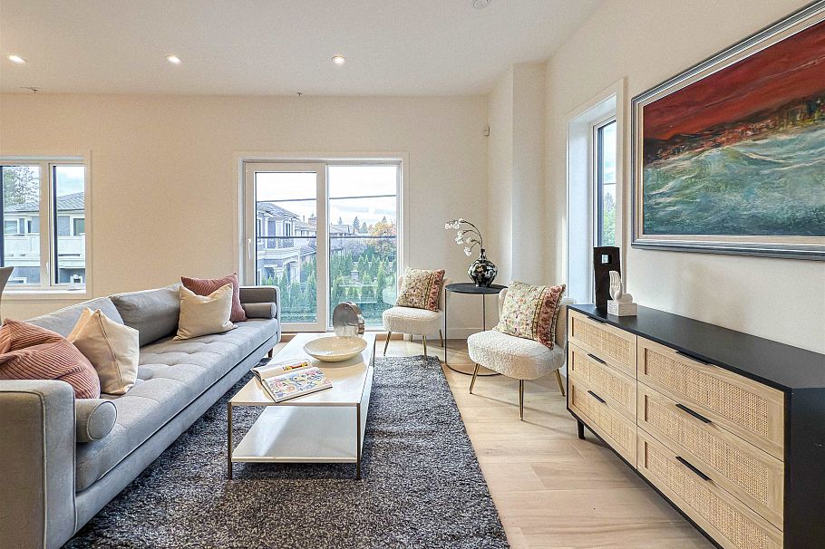 1016 W 52nd Avenue Vancouver, BC - 2