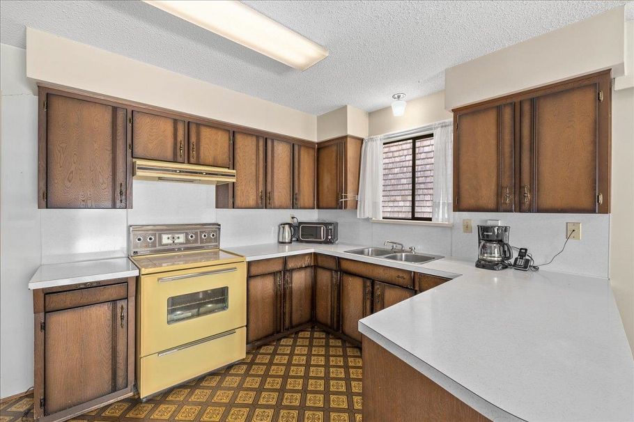 4427 W 6th Avenue Vancouver, BC - 13