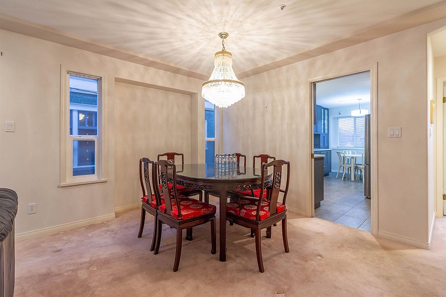 2468 E 4th Avenue Vancouver, BC - 4