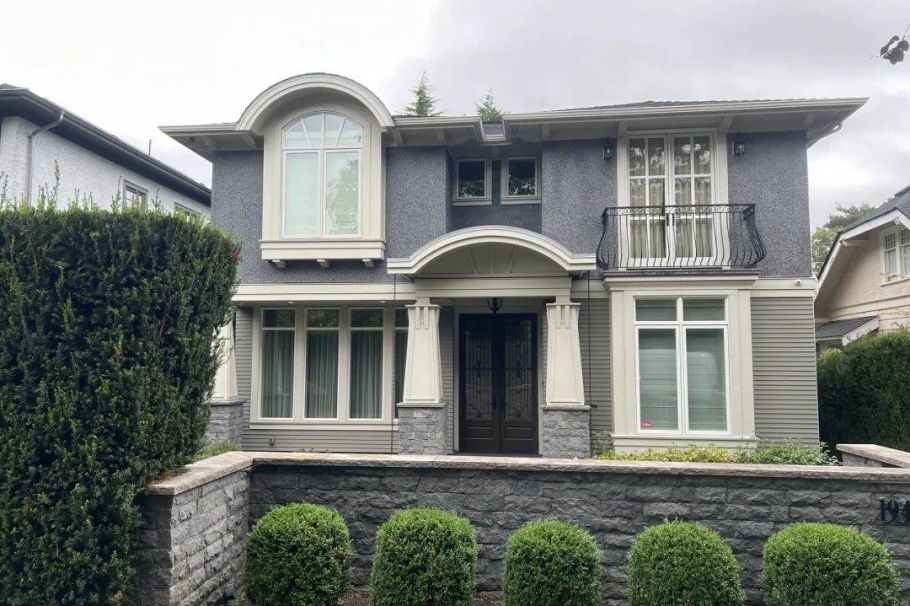 1949 W 37th Avenue Vancouver, BC - 1