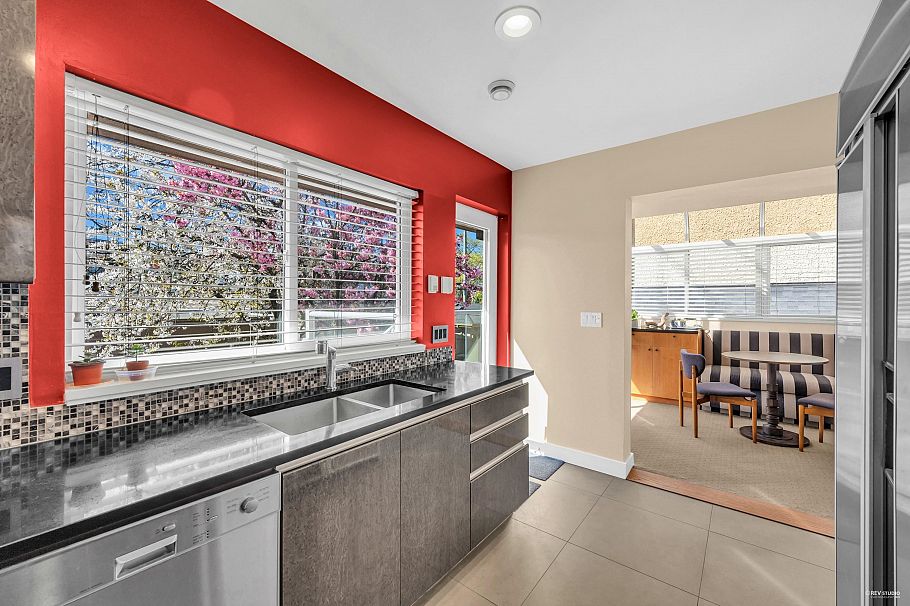 4060 W 10th Avenue Vancouver, BC - 16