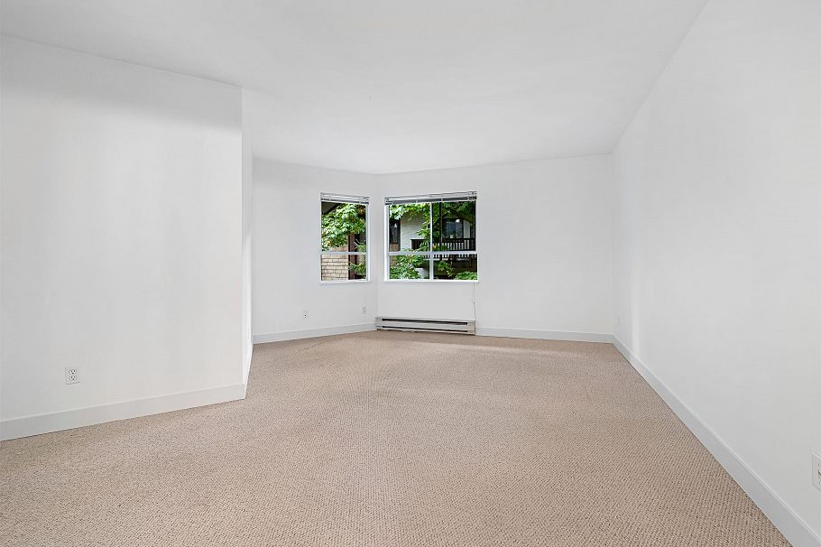 303 123 E 6th Street North Vancouver, BC - 17