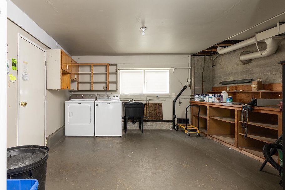 1063 Whitchurch Street North Vancouver, BC - 24