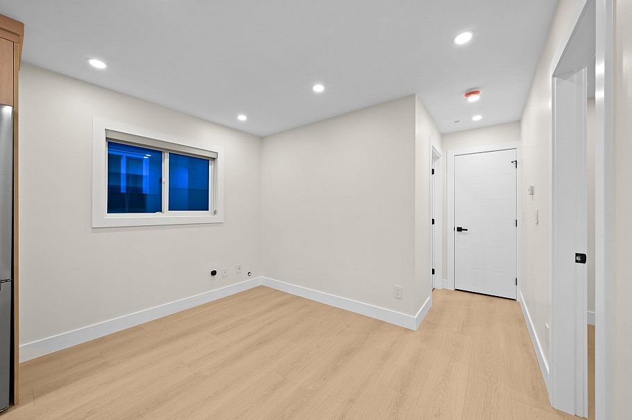 1115 E 33rd Avenue Vancouver, BC - 31