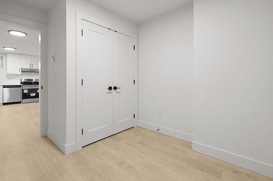 3218 W 39th Avenue Vancouver, BC - 29