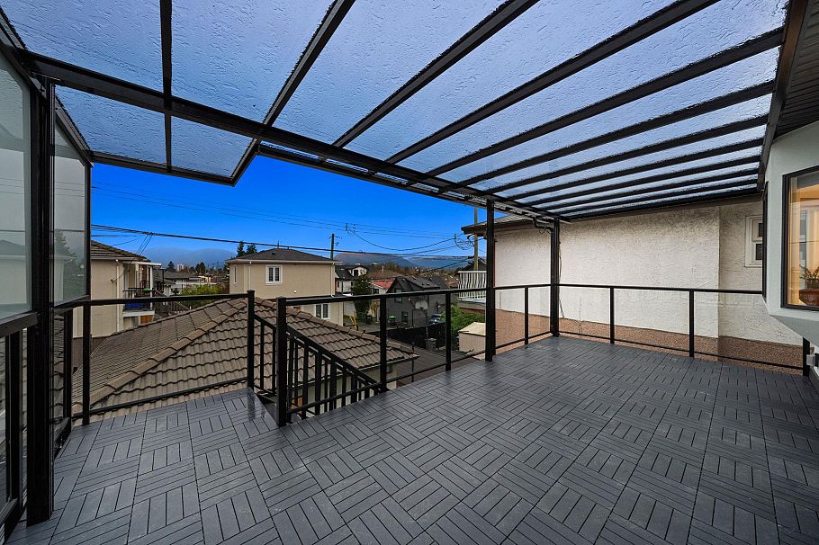 1115 E 33rd Avenue Vancouver, BC - 25