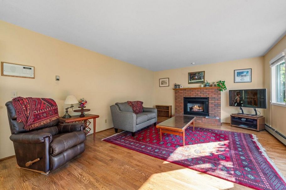 3126 W 35th Avenue Vancouver, BC - 3