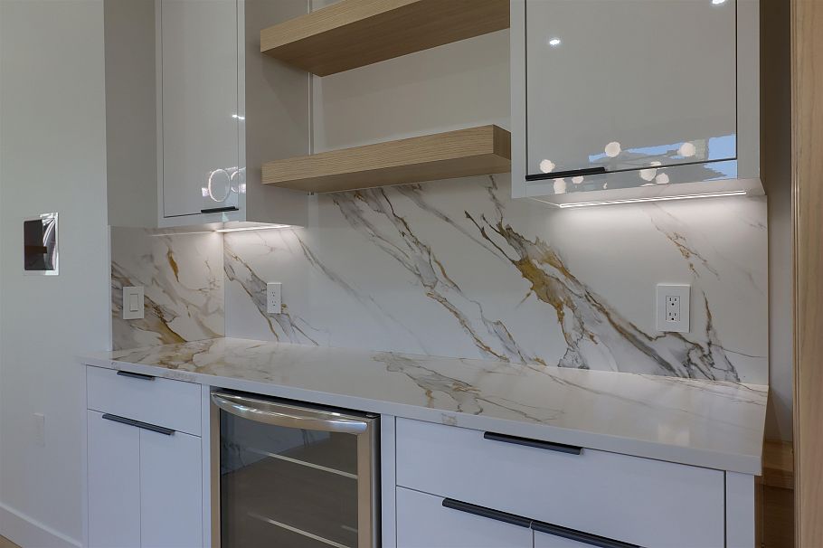 4670 Todd Street Vancouver, BC - 13