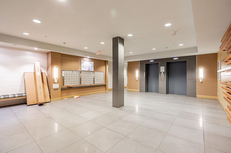 703 10033 River Drive Richmond, BC - 16