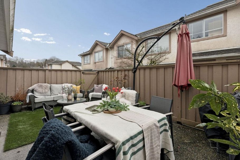 15 901 W 17 Street North Vancouver, BC - 24