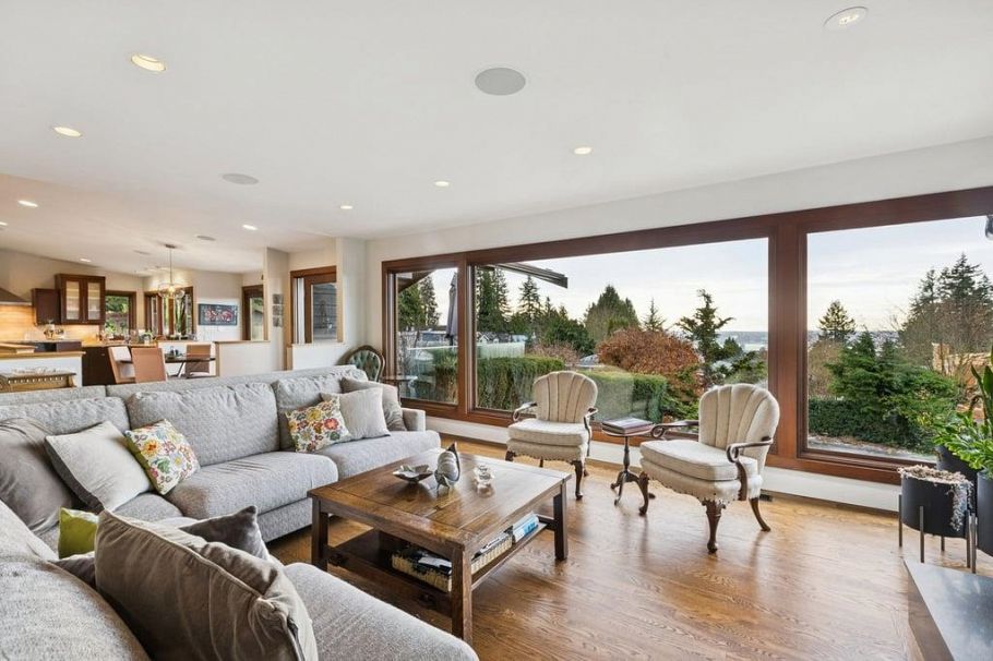 124 CARISBROOKE CRESCENT, North Vancouver BC V7N 2S1 North Vancouver, BC - 4