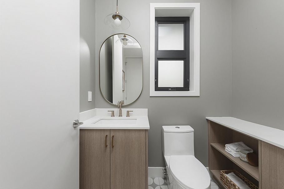 2 476 E 20th Avenue Vancouver, BC - 10