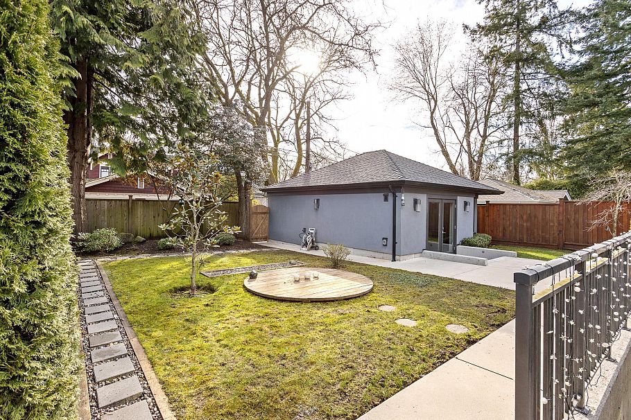 3726 W 35th Avenue Vancouver, BC - 39