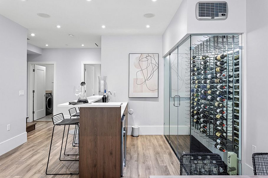 3726 W 35th Avenue Vancouver, BC - 30