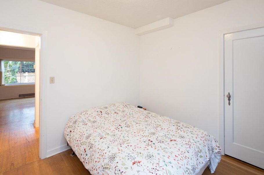 2305 W 3rd Avenue Vancouver, BC - 20