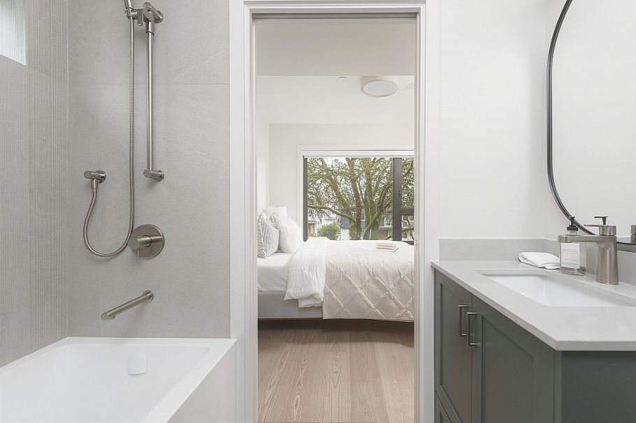 1 476 E 20th Avenue Vancouver, BC - 19