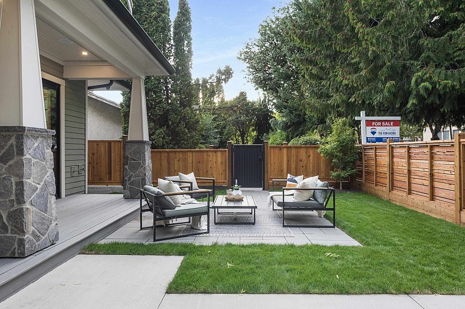 2136 E 10th Avenue Vancouver, BC - 26