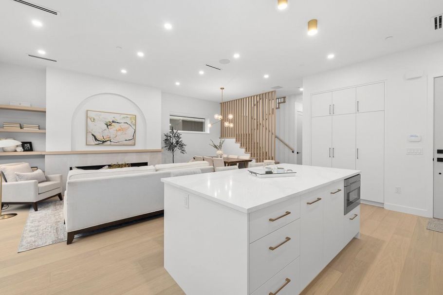 2 810 E 22nd Avenue Vancouver, BC - 14