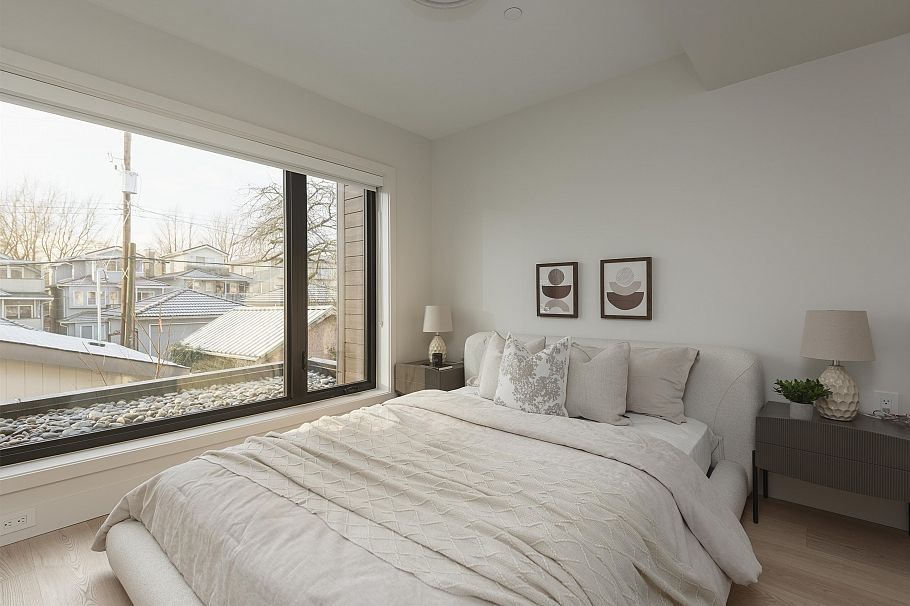 2 476 E 20th Avenue Vancouver, BC - 11