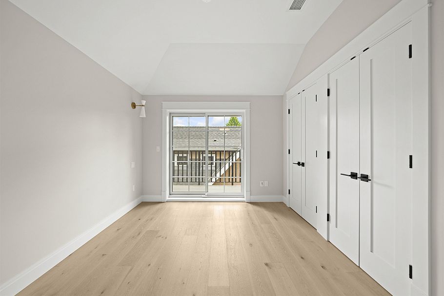 1458 W 45th Avenue Vancouver, BC - 20