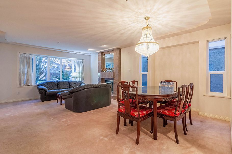 2468 E 4th Avenue Vancouver, BC - 5