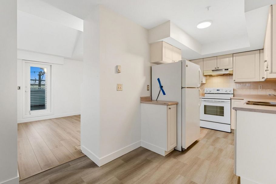 401 1723 Frances Street Vancouver, BC - 11