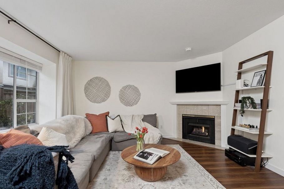 15 901 W 17 Street North Vancouver, BC - 6