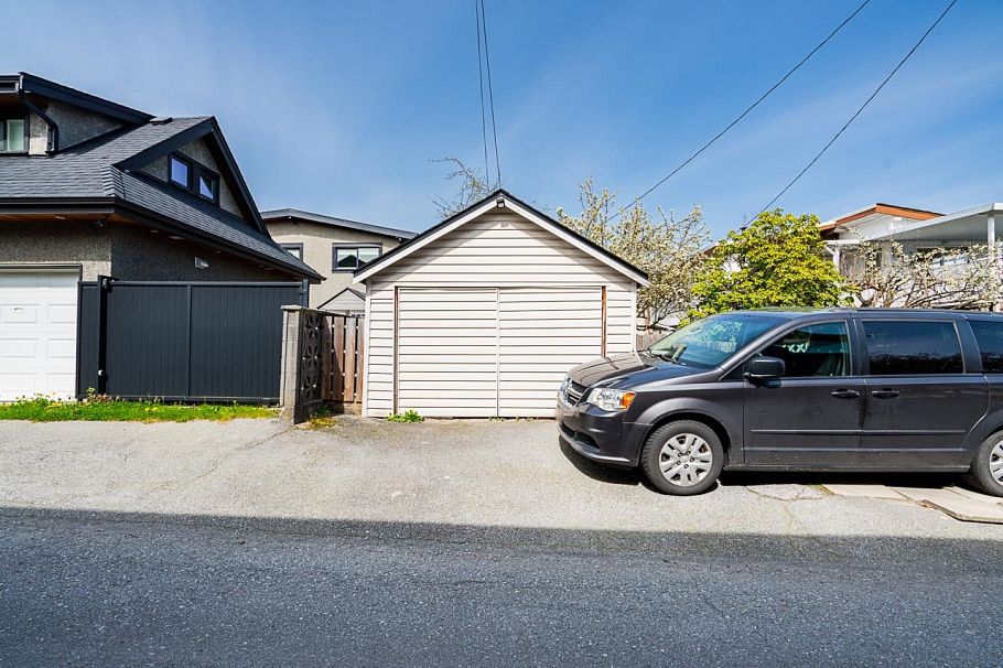 486 E King Edward Avenue Vancouver, BC - 29