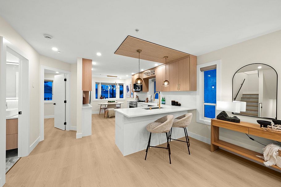 1115 E 33rd Avenue Vancouver, BC - 7