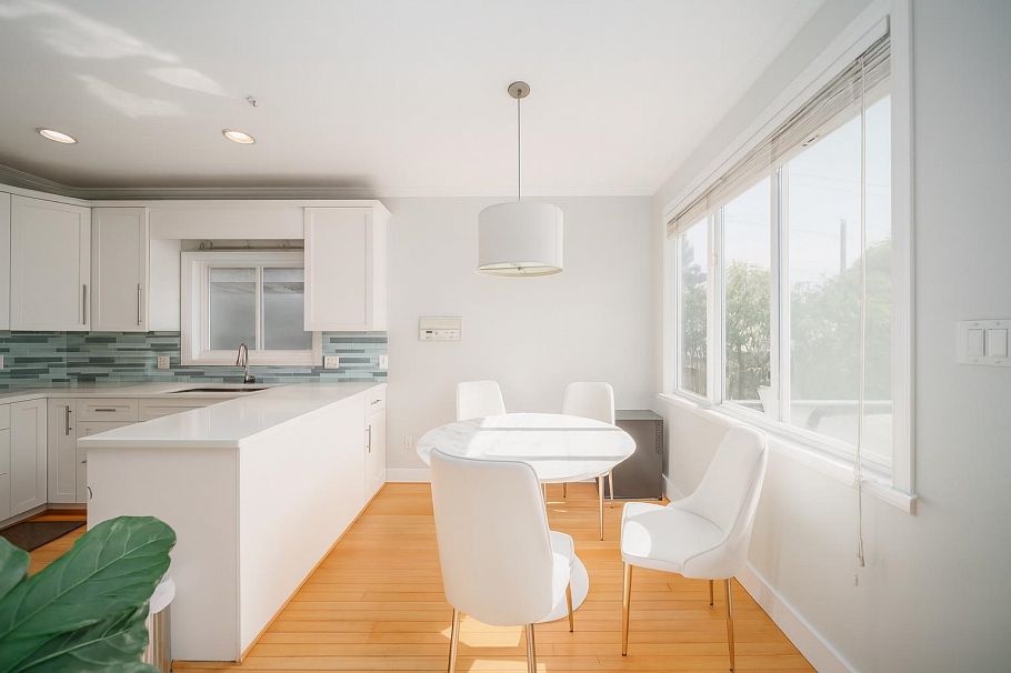 2726 W 42nd Avenue Vancouver, BC - 15