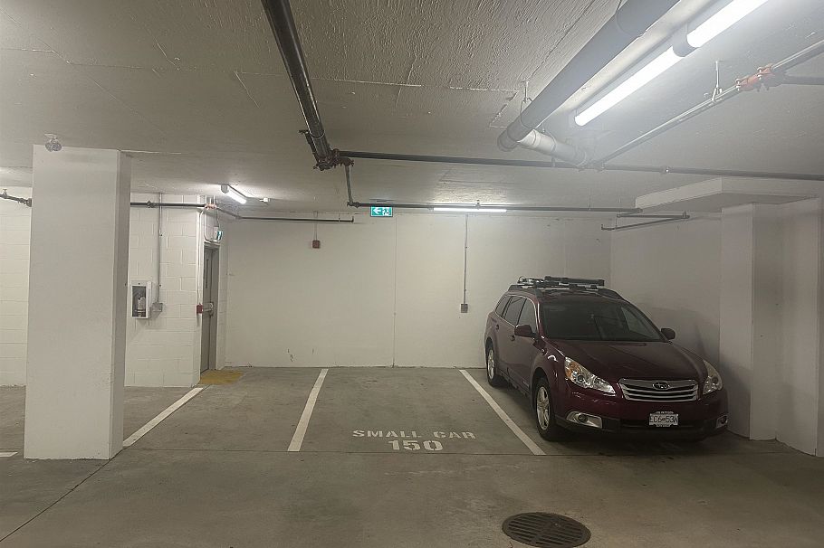 116 108 E 8th Street North Vancouver, BC - 30