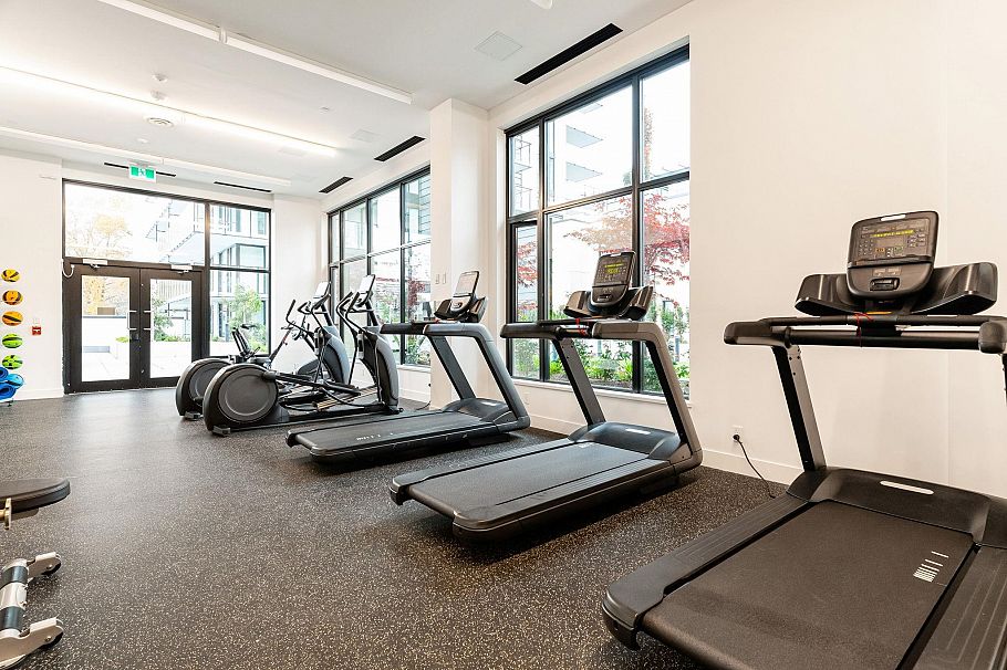 403 1471 Hunter Street North Vancouver, BC - 21