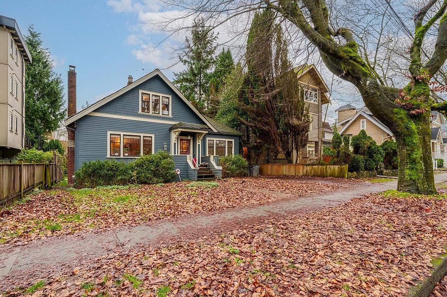 660 W 13th Avenue Vancouver, BC - 1