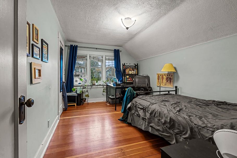 660 W 13th Avenue Vancouver, BC - 10