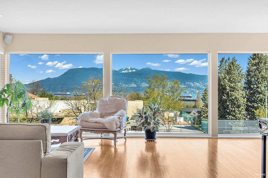 4060 W 10th Avenue Vancouver, BC - 7